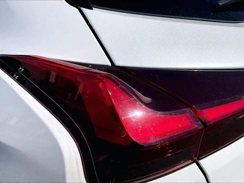 Used 2022 Lexus UX 200 w/ Accessory Package (Z1) FWD image 28