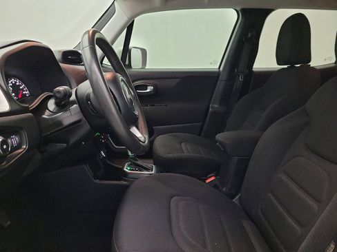 Used 2019 Jeep Renegade Latitude image 17