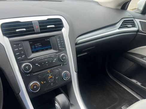 Used 2015 Ford Fusion S FWD image 22
