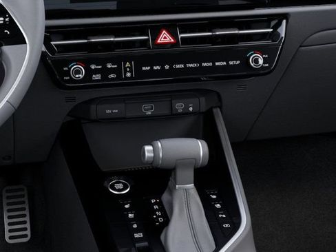 New 2025 Kia Niro SX Touring FWD image 23