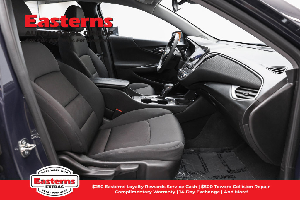 Used 2025 Chevrolet Malibu LT FWD image 23