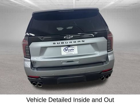 Used 2025 Chevrolet Suburban Z71 AWD/4WD image 11