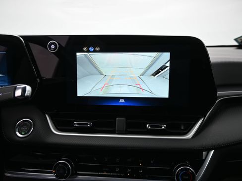 Used 2026 Chevrolet Equinox LT FWD image 17