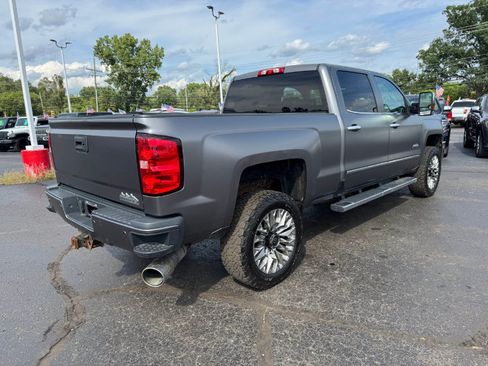 Used 2016 Chevrolet Silverado 2500 High Country w/ High Country Premium Package AWD/4WD image 5