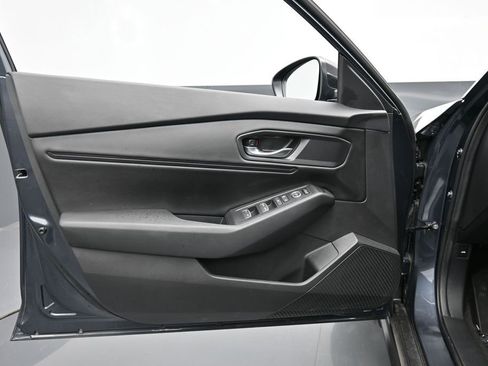 Used 2025 Honda Accord SE image 16