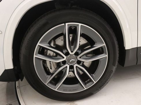 Certified 2025 Mercedes-Benz GLA 35 AMG 4MATIC image 30