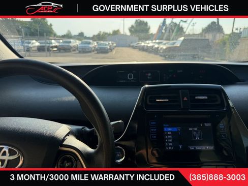 Used 2017 Toyota Prius Two w/ Prius Two Safety Plus Package FWD image 10