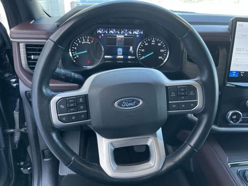 Used 2023 Ford Expedition Limited AWD/4WD image 14