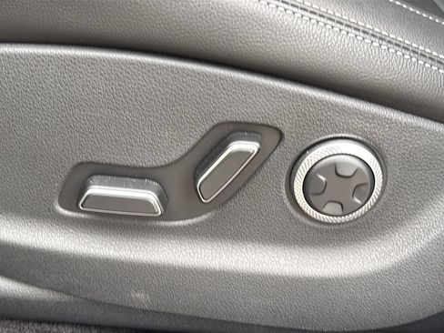 Certified 2026 Genesis GV70 2.5T AWD/4WD image 15