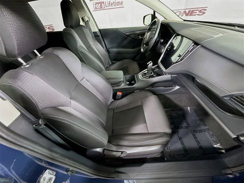 Used 2024 Subaru Outback Premium image 29
