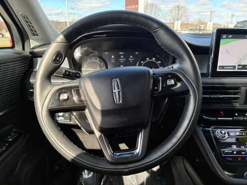 Used 2022 Lincoln Corsair AWD w/ Premium Package image 24