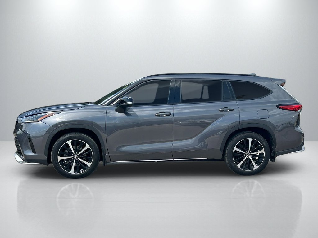 Used 2022 Toyota Highlander XSE FWD image 8