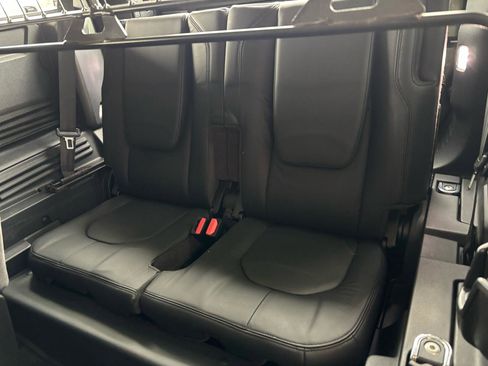 Used 2020 Land Rover Defender 110 SE AWD/4WD image 27