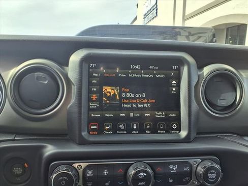 Used 2022 Jeep Gladiator Sport AWD/4WD image 22