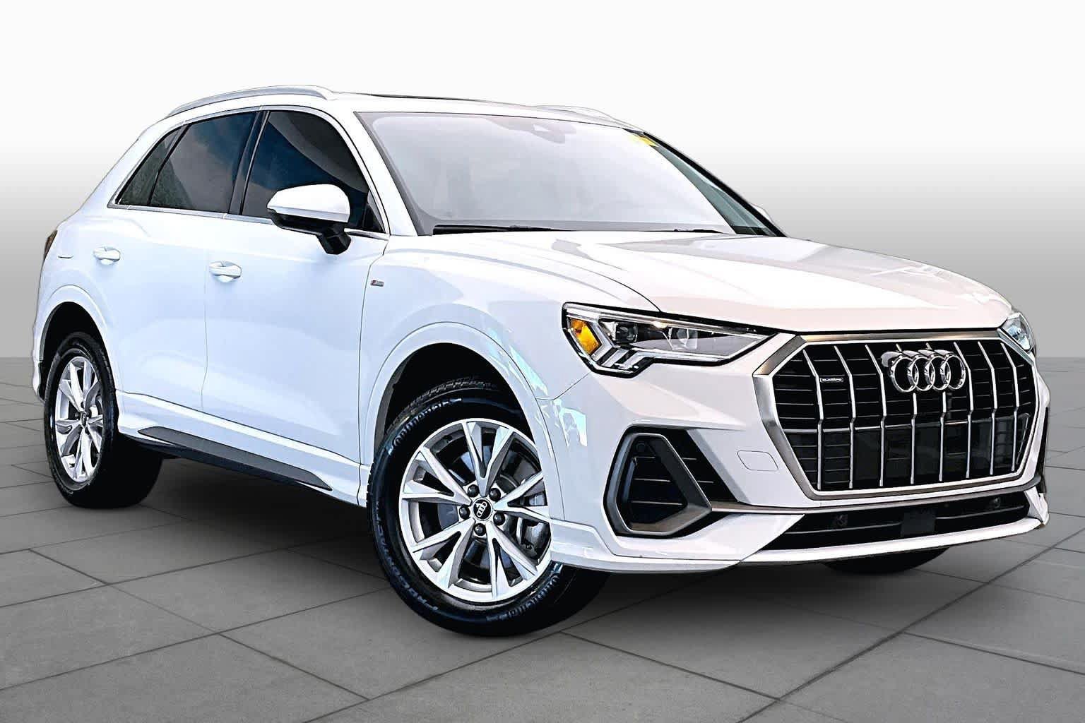 Used 2024 Audi Q3 2.0T Premium w/ Convenience Package AWD/4WD image 3