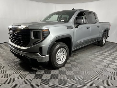 Used 2024 GMC Sierra 1500 Pro w/ Pro Value Package image 3
