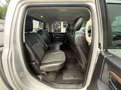 Used 2015 RAM 1500 Laramie w/ Convenience Group AWD/4WD image 26