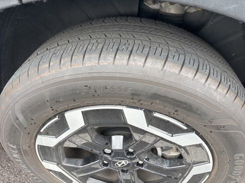 Used 2024 Hyundai Santa Fe SEL AWD/4WD image 5