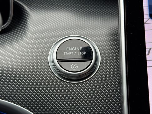 Used 2023 Mercedes-Benz C 43 AMG 4MATIC Sedan image 25