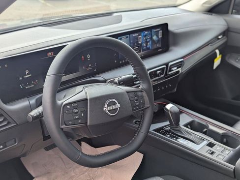 New 2026 Nissan Sentra SV w/ SV Convenience Package FWD image 17