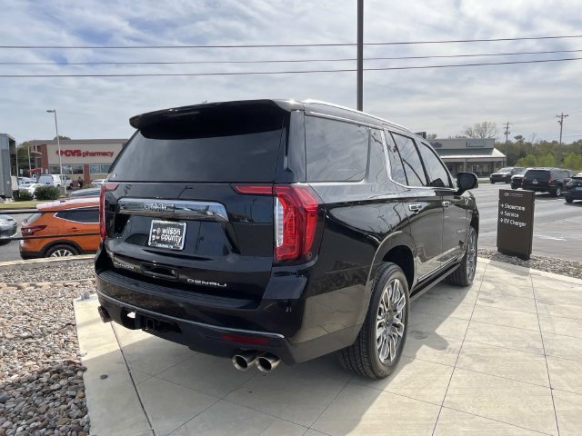Used 2023 GMC Yukon Denali Ultimate AWD/4WD image 5