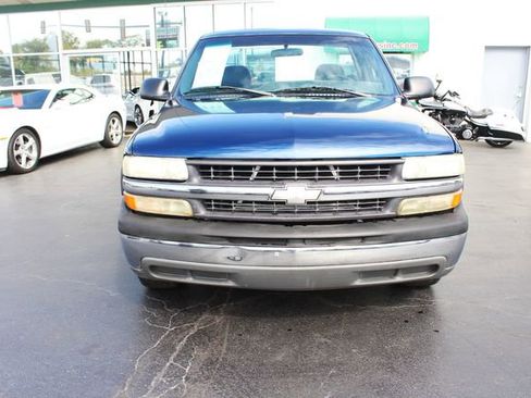 Used 2000 Chevrolet Silverado 1500 Regular Cab Short Bed w/ Exterior Appearance Pkg image 11