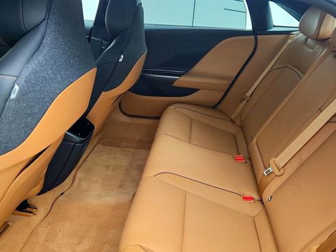 Used 2024 Lucid Air Touring image 22