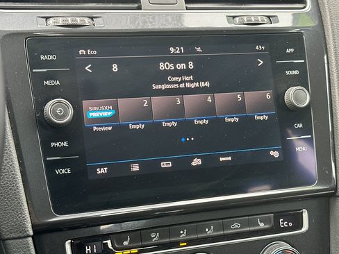 Used 2019 Volkswagen e-Golf SE w/ Driver Assistance Package image 18