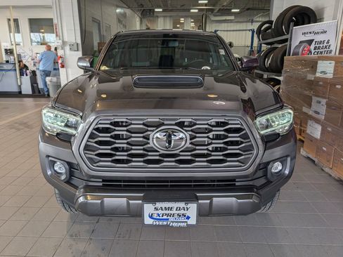 Used 2023 Toyota Tacoma TRD Sport AWD/4WD image 2