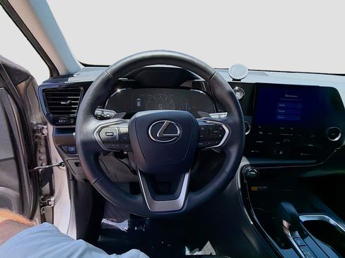 Used 2025 Lexus NX 250 FWD w/ Accessory Package (2T) image 10
