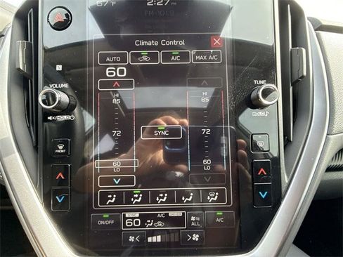 Used 2025 Subaru Crosstrek 2.0i Premium image 18