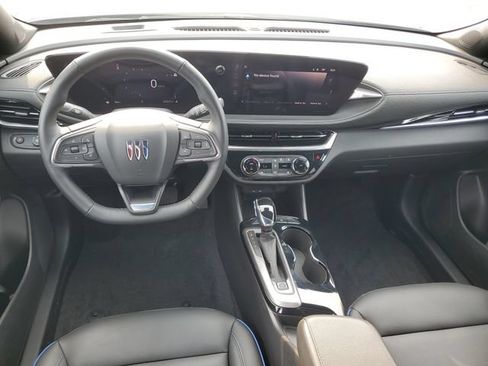 Certified 2024 Buick Envista Sport Touring w/ Convenience I Package FWD image 11