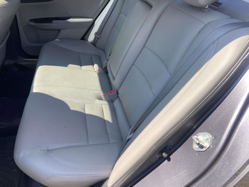 Used 2016 Honda Accord Touring image 10