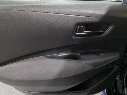 Used 2023 Toyota Corolla LE image 11