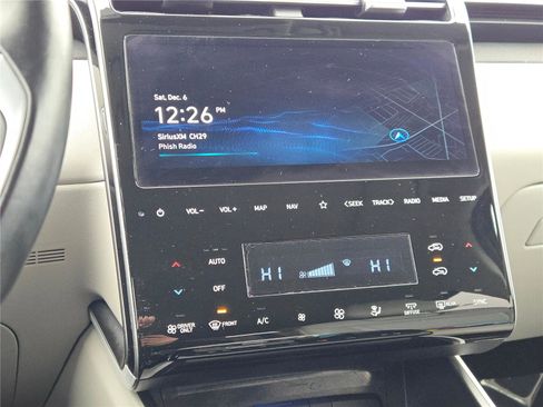Used 2024 Hyundai Tucson Limited image 29