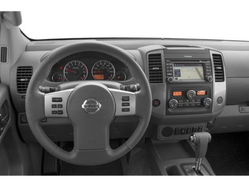 Used 2015 Nissan Frontier SL AWD/4WD image 10