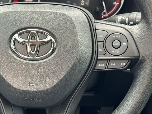 New 2025 Toyota RAV4 XLE image 28