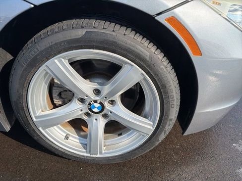 Used 2012 BMW Z4 sDrive28i image 2