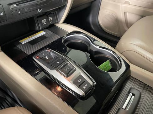 Used 2019 Honda Pilot Touring image 9