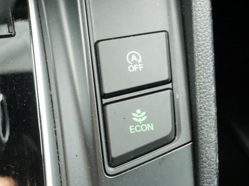 Used 2020 Honda CR-V LX image 30