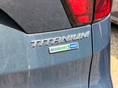 Used 2019 Ford Escape Titanium AWD/4WD image 15