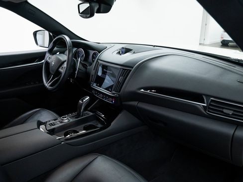 Used 2021 Maserati Levante S image 26