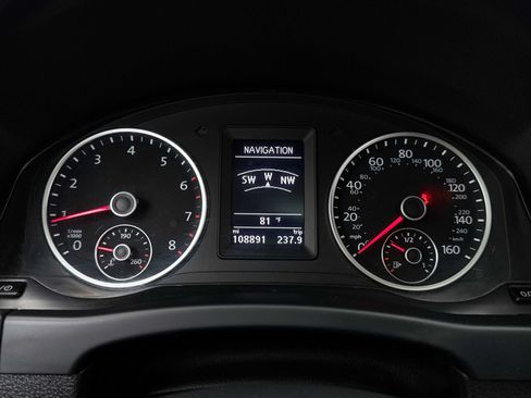 Used 2016 Volkswagen Tiguan SEL FWD image 31