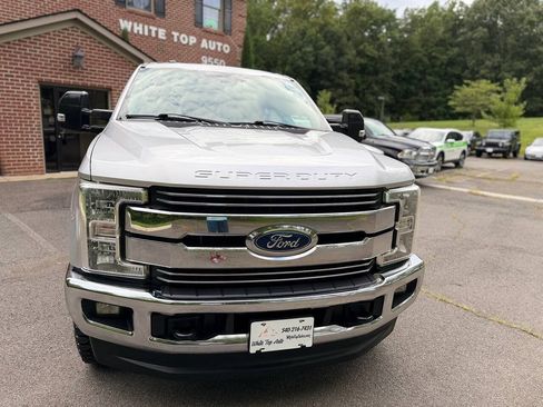 Used 2017 Ford F250 Lariat w/ Lariat Value Package AWD/4WD image 10