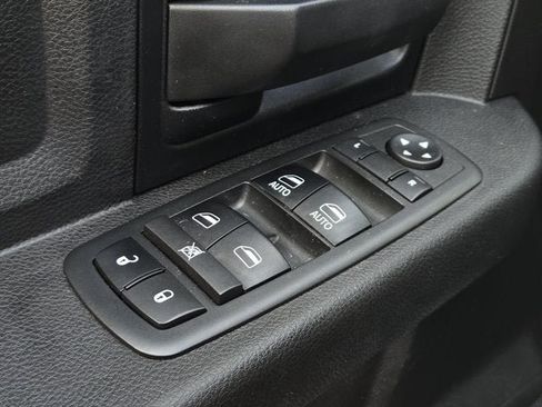 Used 2018 RAM 2500 Tradesman w/ Chrome Appearance Group AWD/4WD image 16