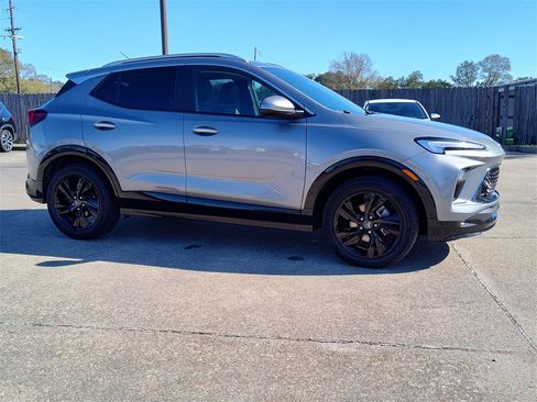 Used 2024 Buick Encore GX Sport Touring w/ Comfort Package image 13