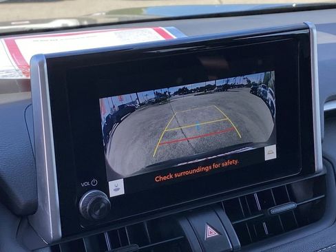 Used 2025 Toyota RAV4 XLE image 30