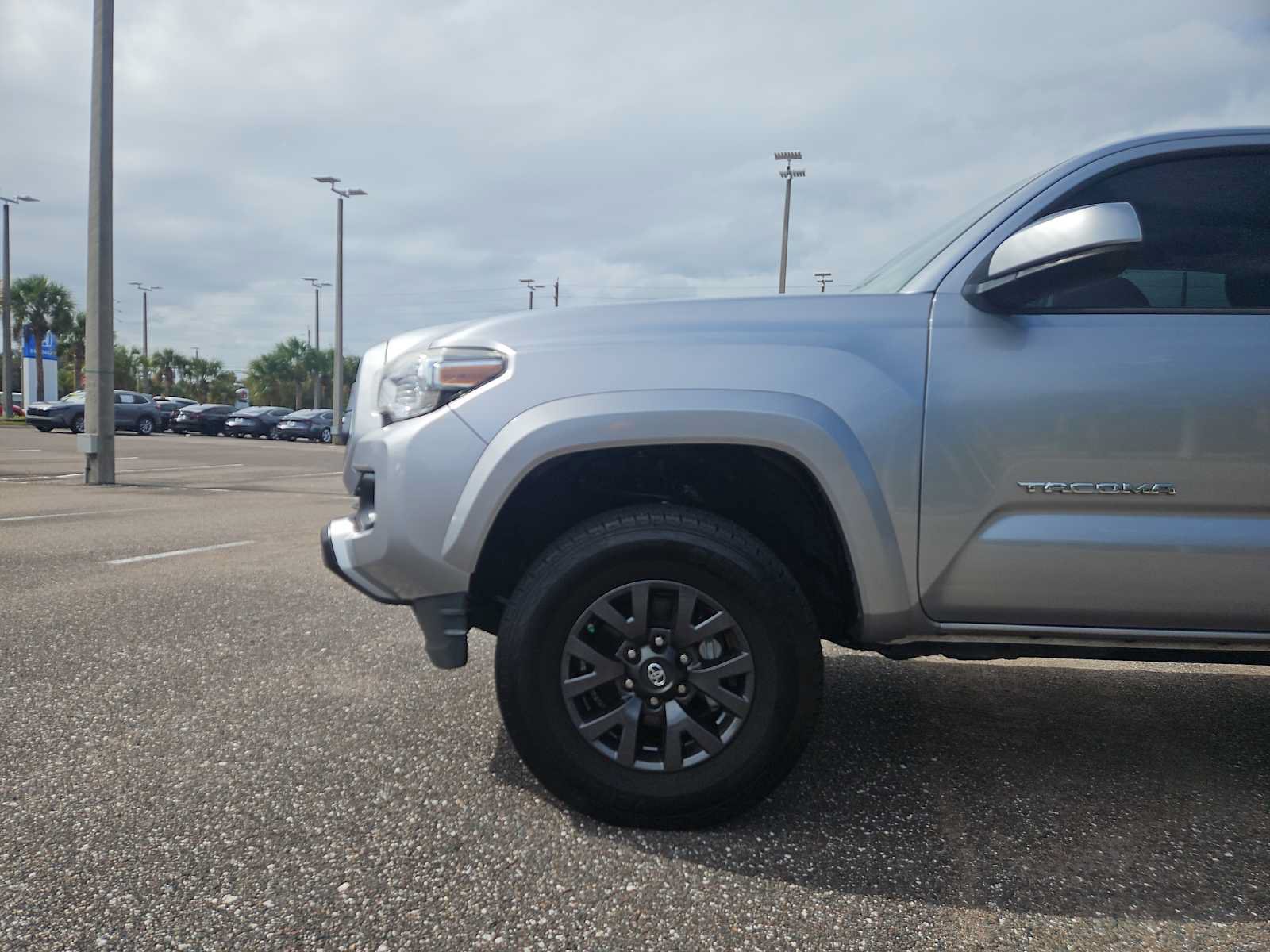 Used 2021 Toyota Tacoma SR5 RWD image 18