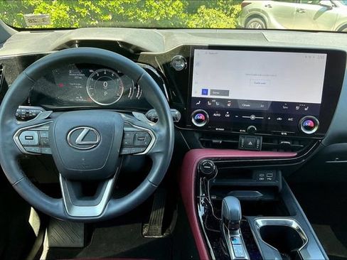 Used 2023 Lexus NX 350 AWD image 7