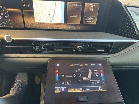 Certified 2025 INFINITI QX80 Sensory image 18